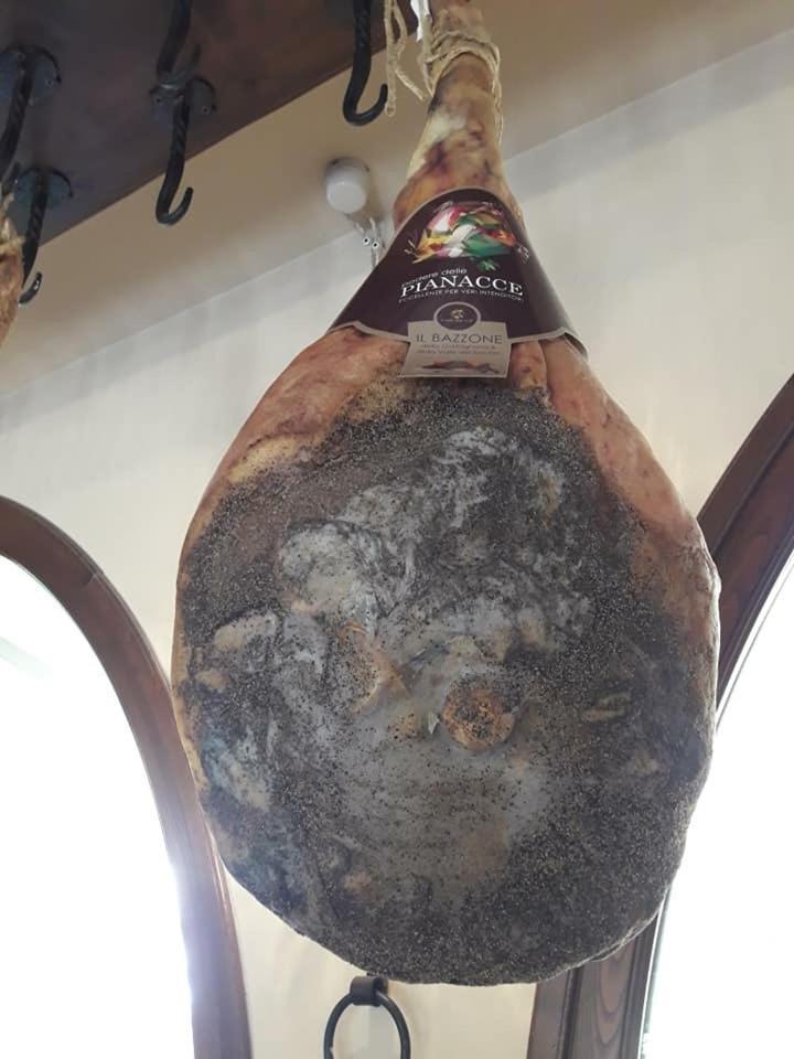 Antica Locanda San Leonardo 1554 Ghivizzano Exterior foto